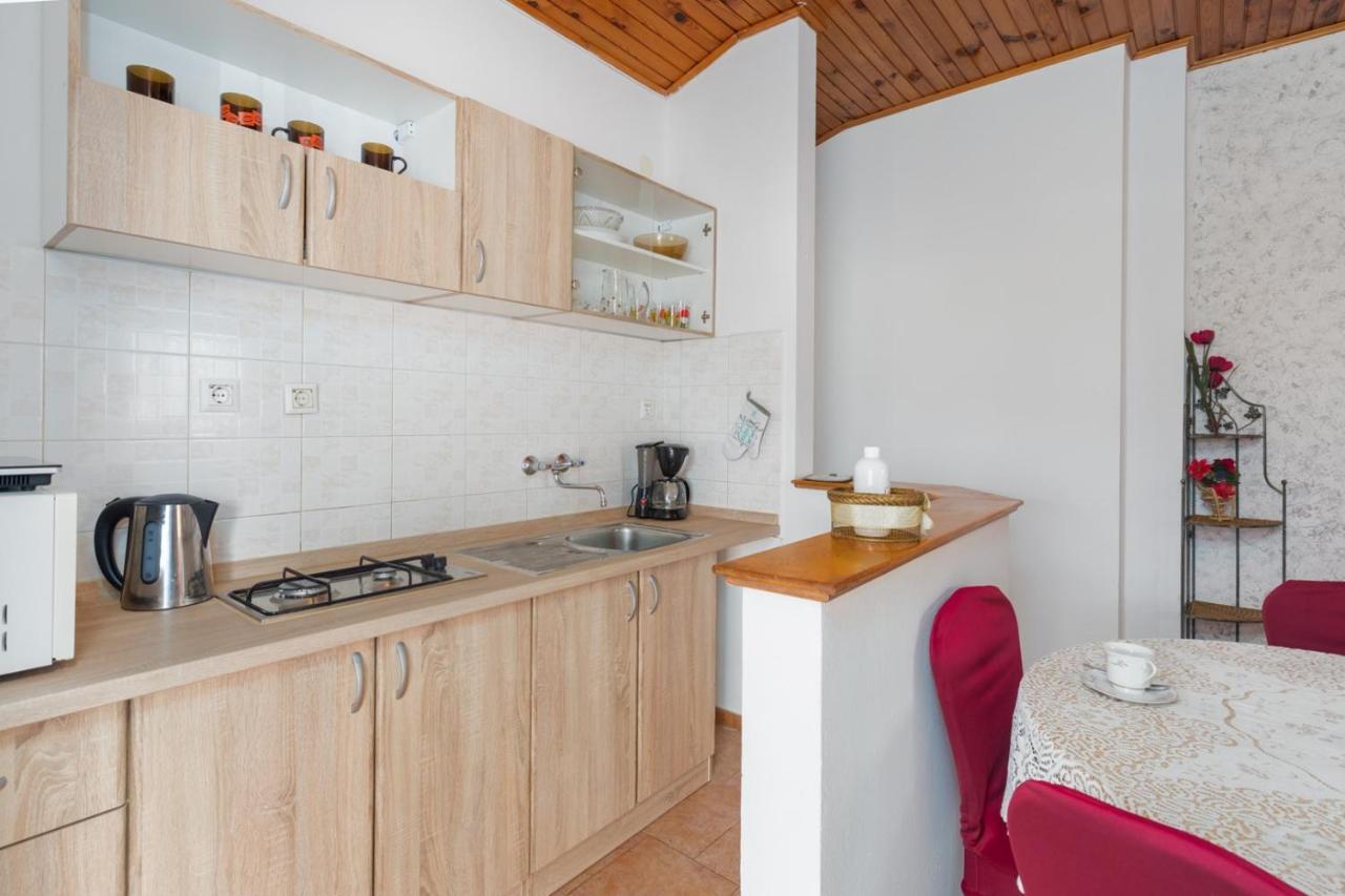 Apartman Ana โปเรช ภายนอก รูปภาพ